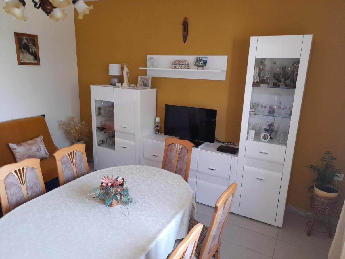 Апартаменты Apartman Lipa Сень Экстерьер фото